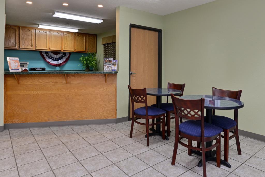 Americas Best Value Inn - Seymour Buitenkant foto